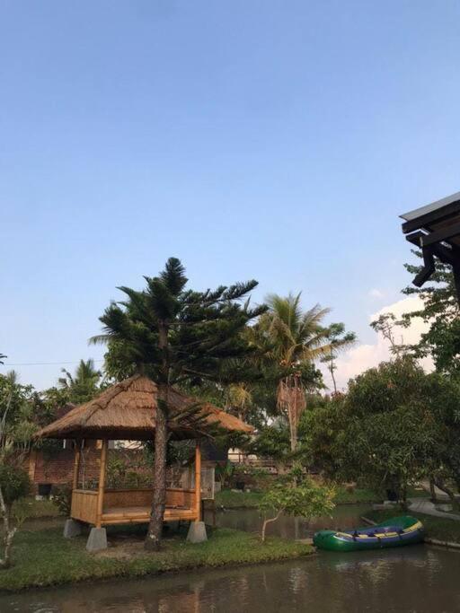 Villa As-Salam, Kadungora, 가룻 외부 사진